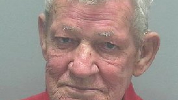76 yşındaki Florida'lı adam eşini cinsel ilişkiye girmediği iddiasıyla dövdü