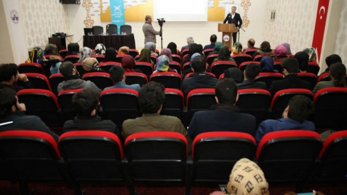 Başkan Yanılmaz 8 derecesi olan Hüsna Göçer’i evinde ziyaret etti