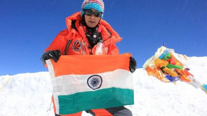 Hintli kadın yeni Everest ikilisi rekorunu kırdı