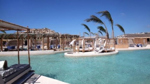 Mykonos'taki 'Must See' SantAnna Lüks Beach Kulübü